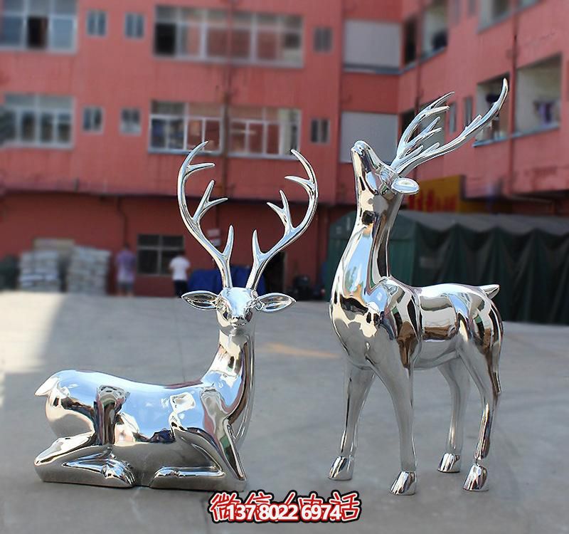 不锈钢镜面鹿雕塑，点缀公园景区