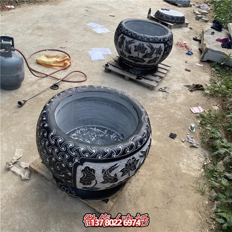 精美大理石养鱼水缸，为您的景点增添美感