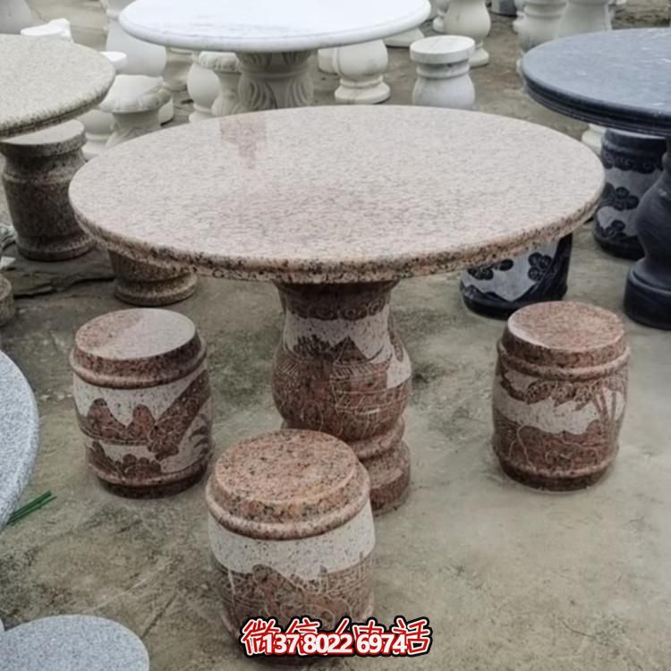 优雅精致的石头雕刻庭院