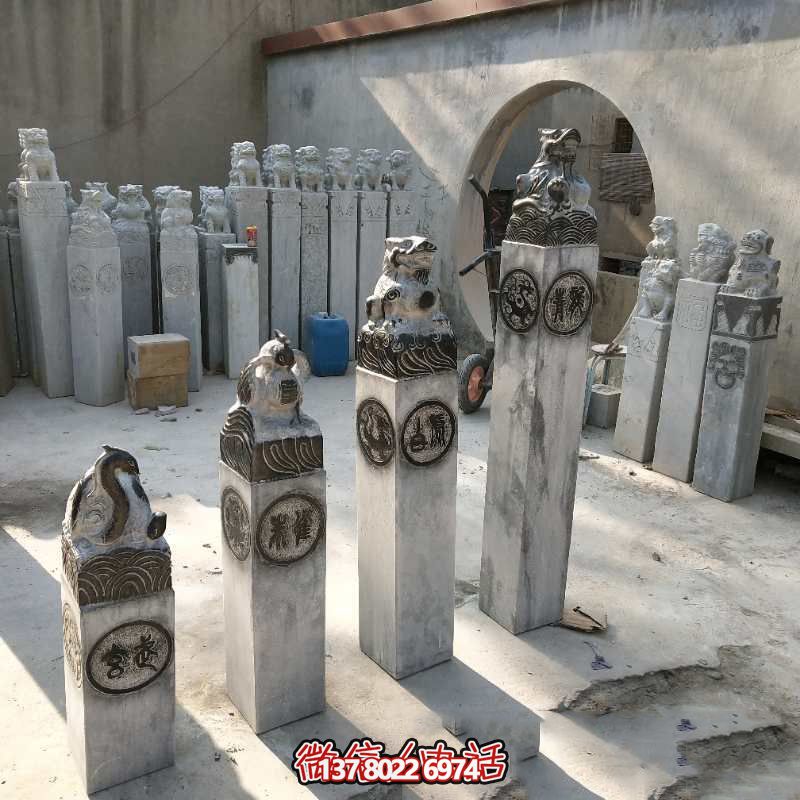 四神马柱拴，融汇大理石精致雕塑，为园林景观装点增添浓浓韵味
