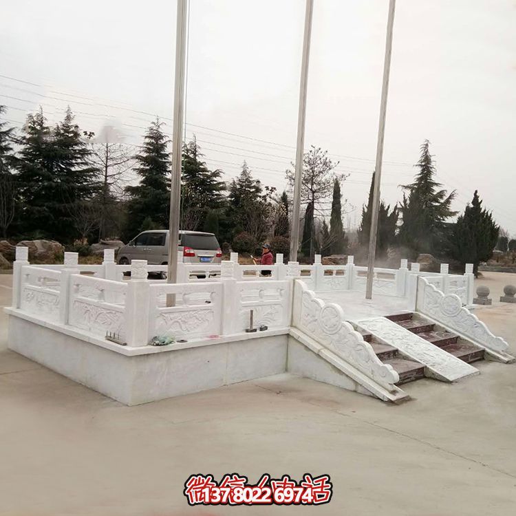 纪念中国母亲河流运动——精美石雕升旗台 纪念中国母亲河流运动——精美石雕升旗台
