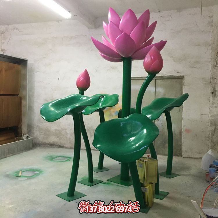 大型不锈钢彩绘莲花摆件，为游乐场、商场、户外公园增色