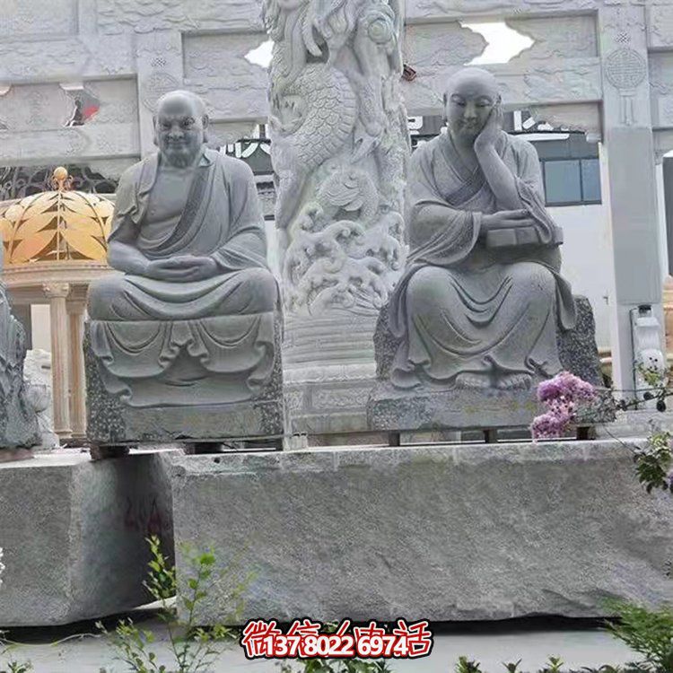 大型户外石雕佛像雕塑，装点美丽的寺院园林