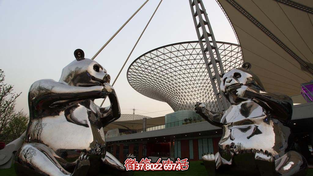 不锈钢卡通熊猫雕塑，为动物园摆放镜面装饰