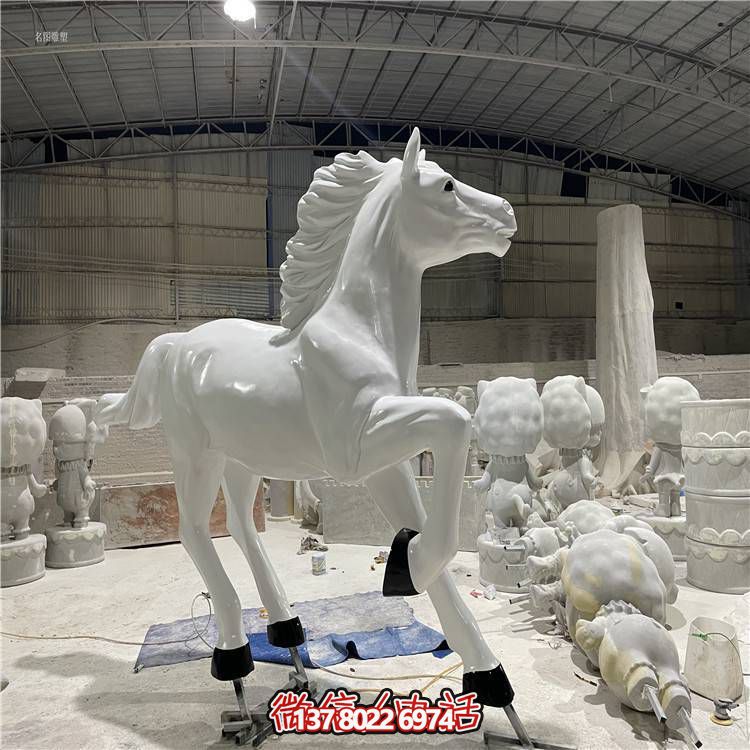 公园玻璃钢马雕景观摆件