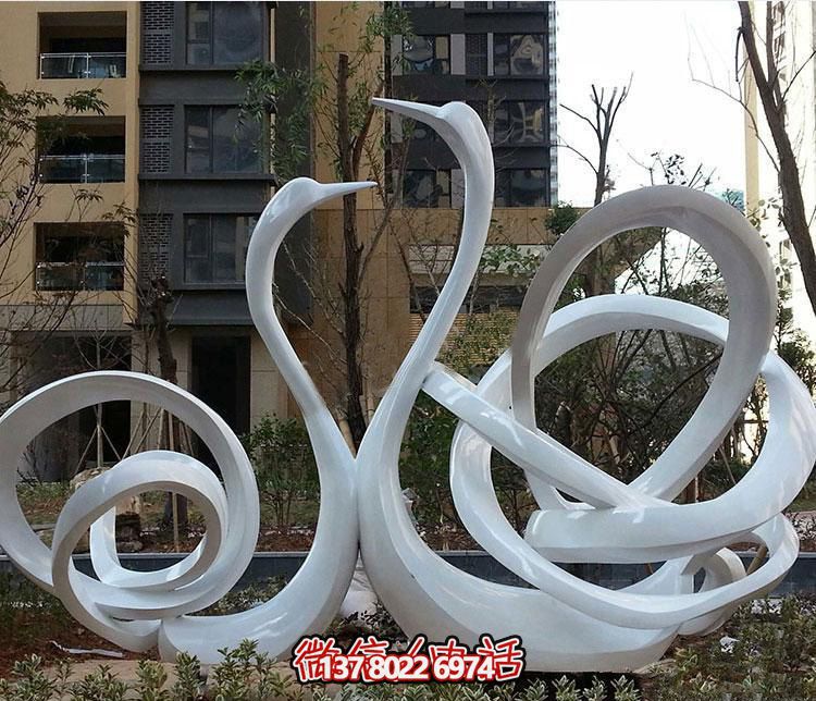 创意天鹅雕塑，为公园和小区带来抽象的艺术氛围