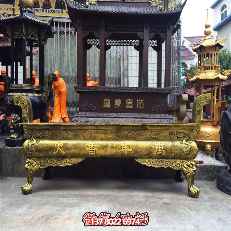 大型纯铜鎏金香炉雕塑，为景观寺庙增添灵性美感