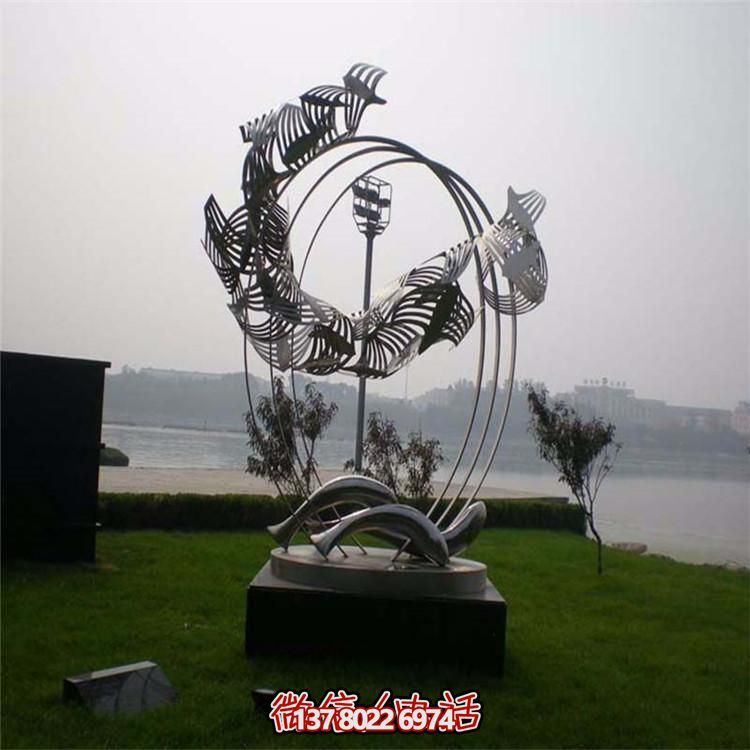 多元景观雕塑——一款展现现代气息的艺术品