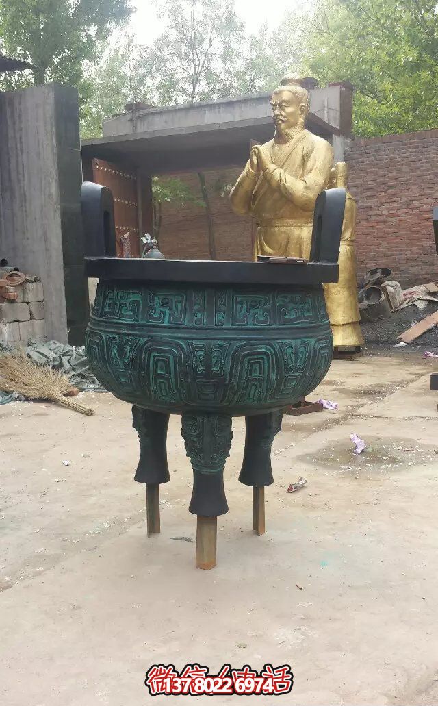 精美青铜雕塑，提升寺庙文物景观
