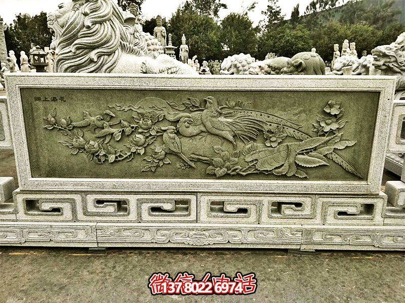 大理石绿浮雕栏杆，为景区装饰锦上添花