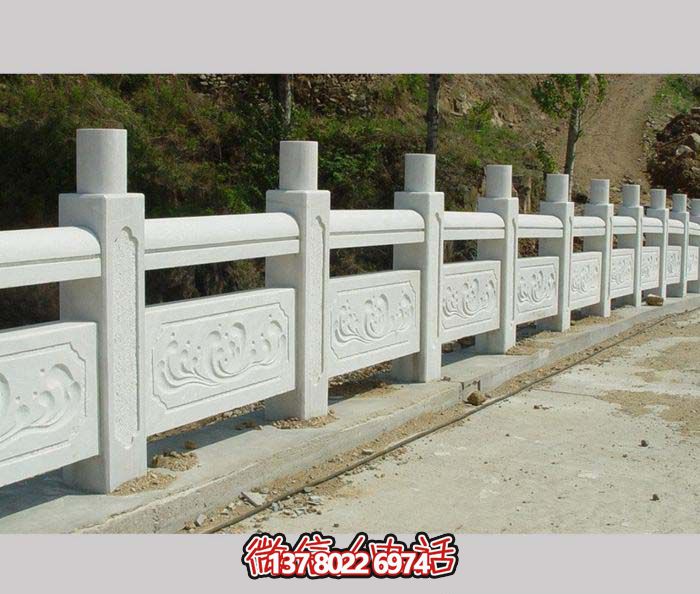 汉白玉栏杆石雕，为景区山道增添美感