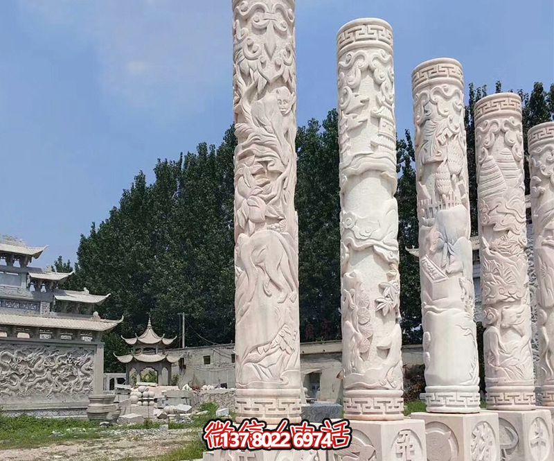 探索历史景观古建筑大殿华表上的神秘雕塑 探索历史景观古建筑大殿华表上的神秘雕塑
