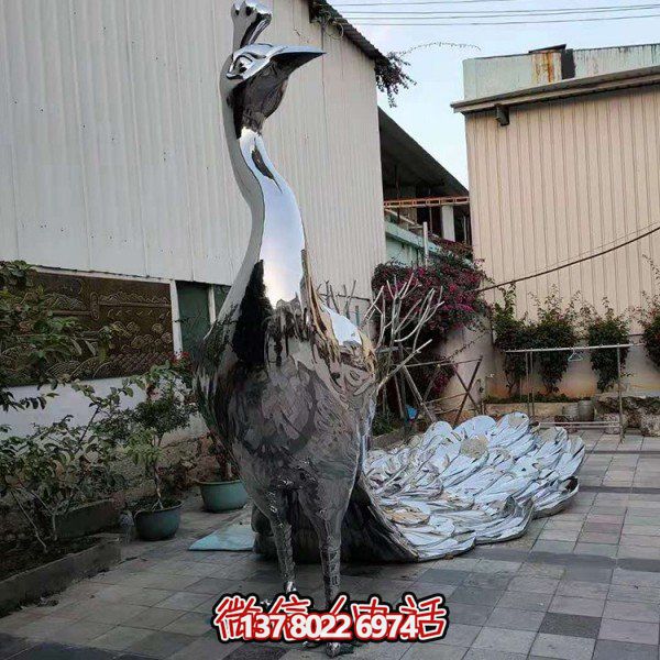 大型不锈钢孔雀抽象雕塑