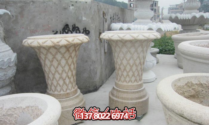 聚焦传统文化，打造完美的自然景观——大理石花篮花盆雕塑系列