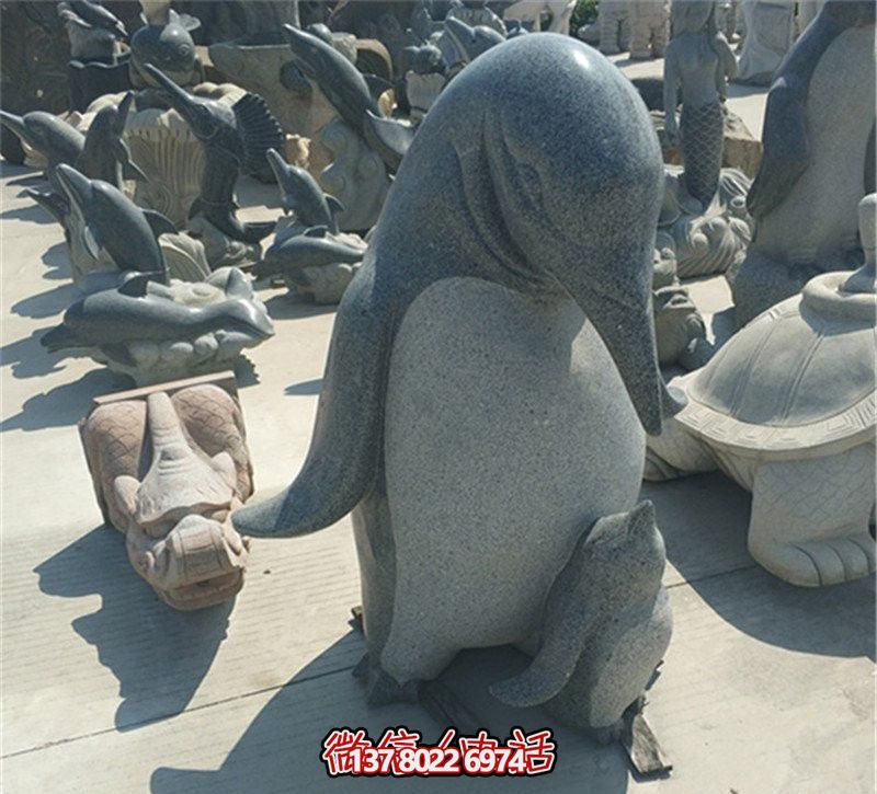 企鹅雕塑，让公园更加精彩