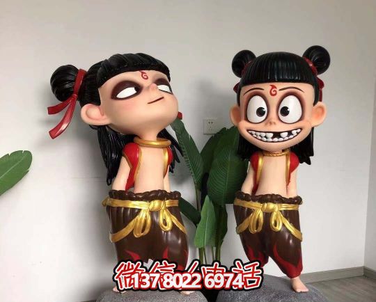 玻璃钢哪吒雕塑精美彩绘，给景区园林增色不少