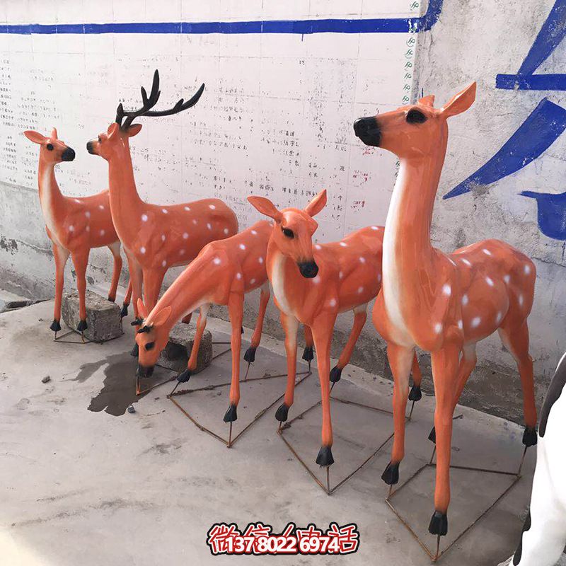 彩绘玻璃钢雕塑鹿，静谧优雅完美绽放