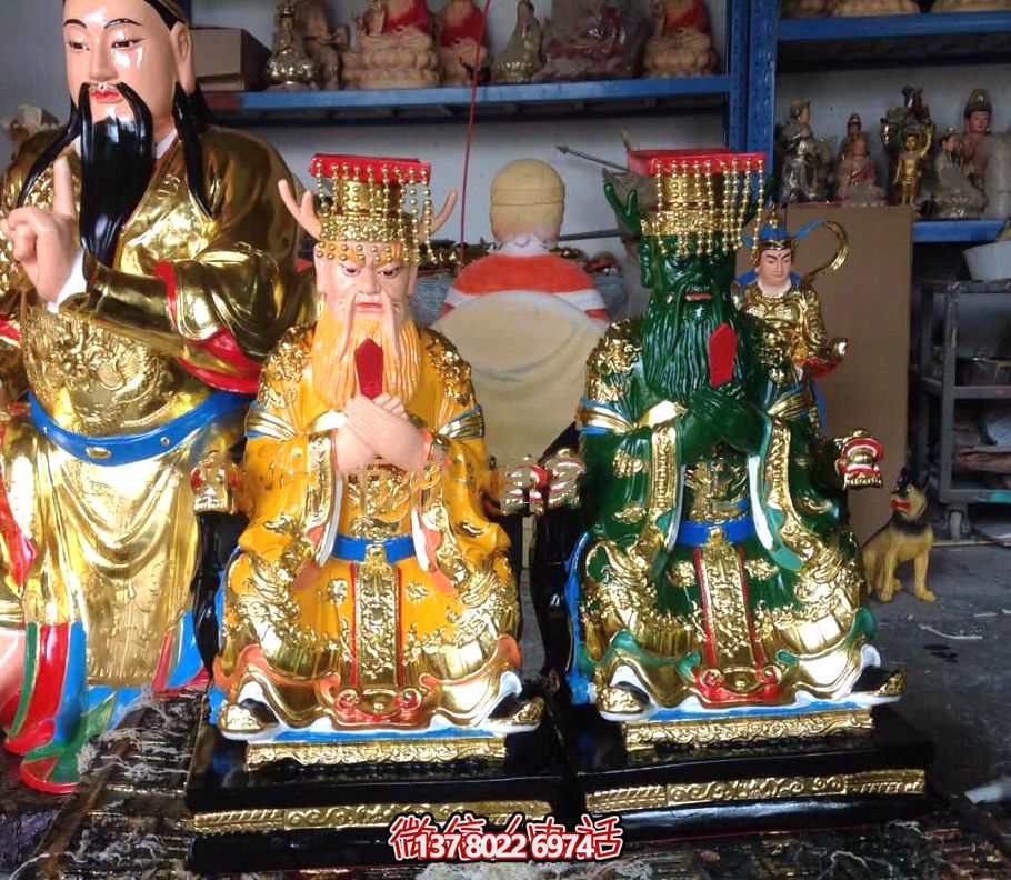 巨型玻璃钢彩绘雕塑——让土地公变身神灵 巨型玻璃钢彩绘雕塑——让土地公变身神灵