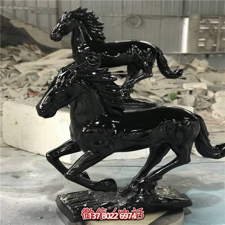 室内家用玻璃钢黑色骏马奔跑摆件