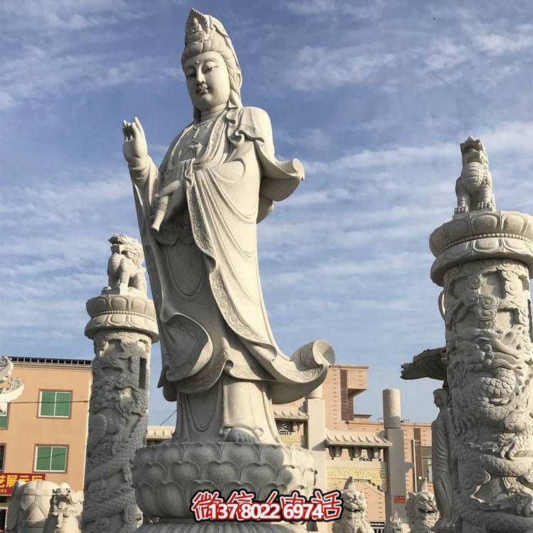 滴水观音大型雕塑，欣赏美丽的户外景点