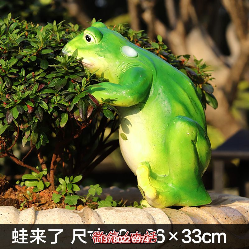 玻璃钢创意池塘雕塑，让青蛙只有你一个人知道