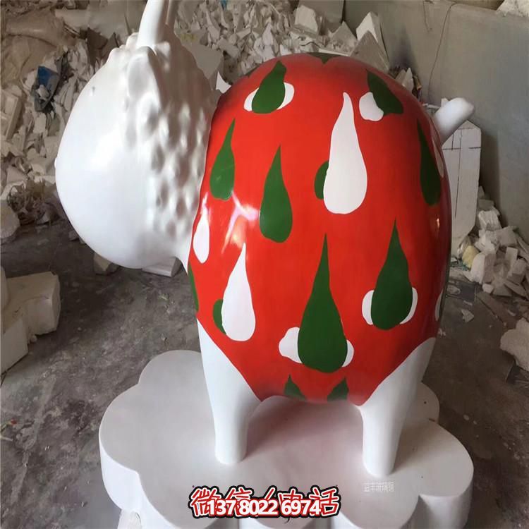 玻璃钢彩绘羊雕塑