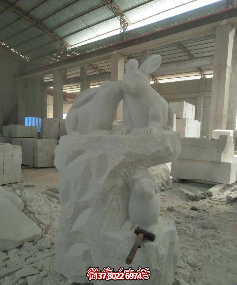 名门大号石雕兔子雕塑，高端装饰您的别墅