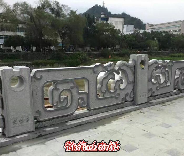 复古镂空花纹栏杆，防护河道街边青石