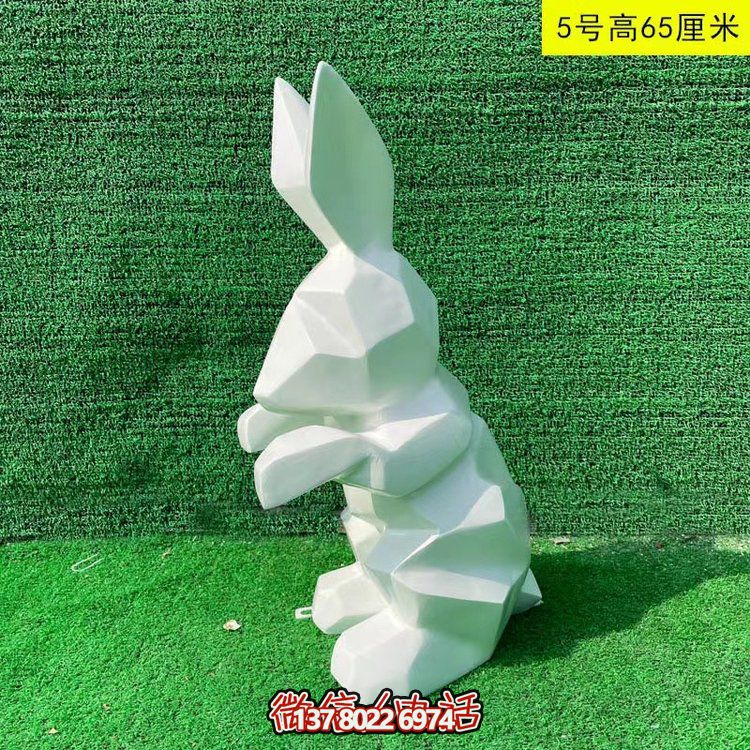 流氓兔玻璃钢摆件