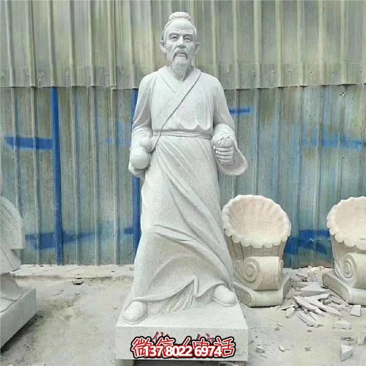 雅致古典大理石雕塑，点缀园林景观