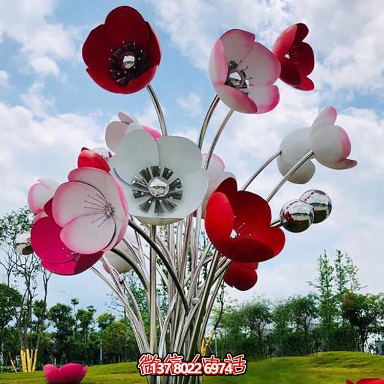 不锈钢彩绘大型花朵雕塑，为景区广场增添色彩