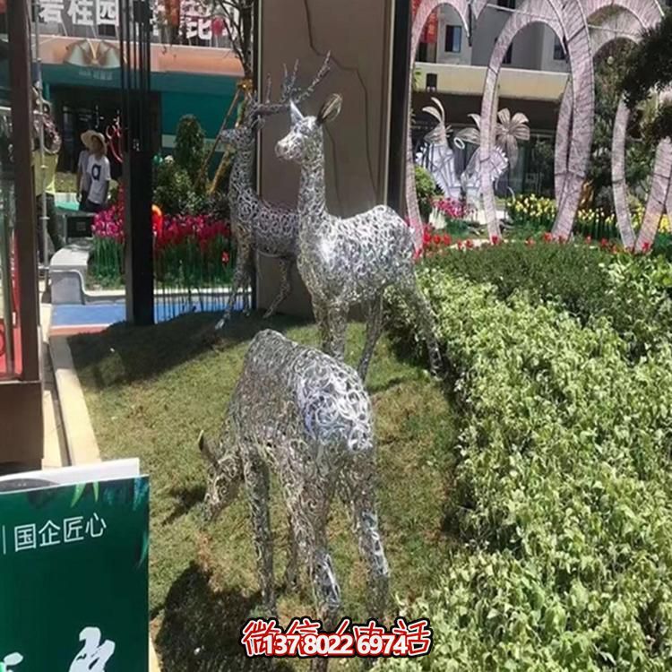 现代不锈钢镂空动物雕塑——点亮生活的精彩