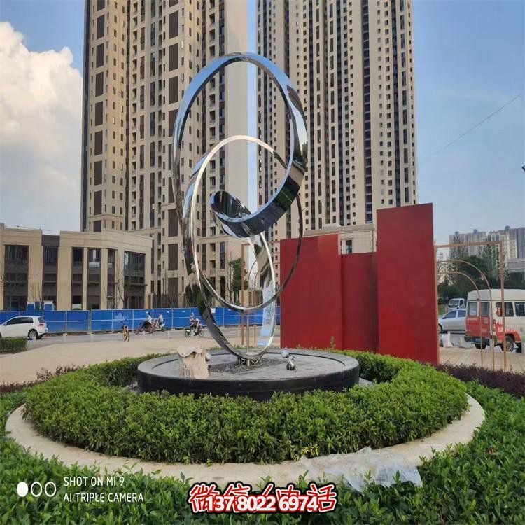 新潮大型不锈钢创意镜面圆环——炫彩广场装饰