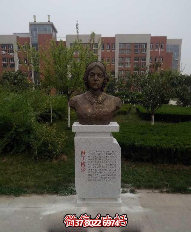 南丁格尔玻璃钢雕塑——让校园更著名的护理人物 南丁格尔玻璃钢雕塑——让校园更著名的护理人物
