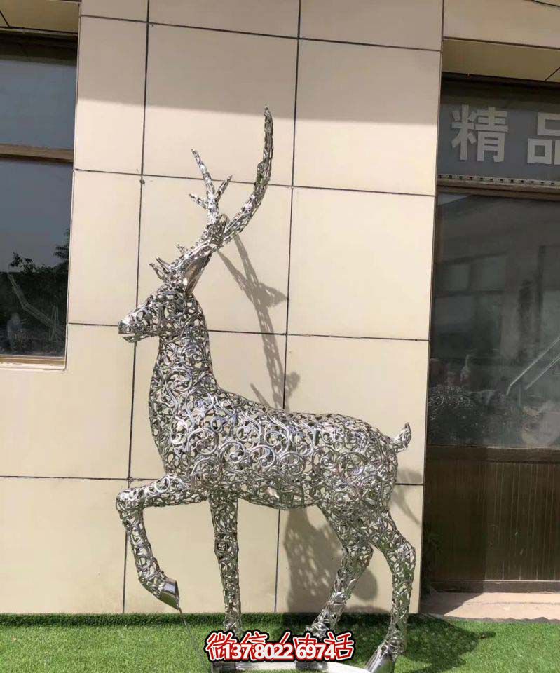 不锈钢梅花鹿雕塑，走出别墅的美