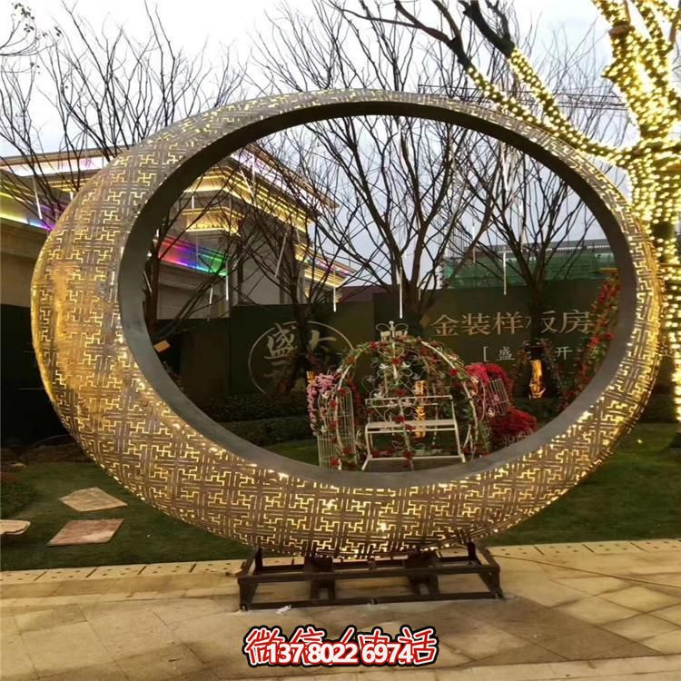 大型镂空不锈钢户外圆环摆件