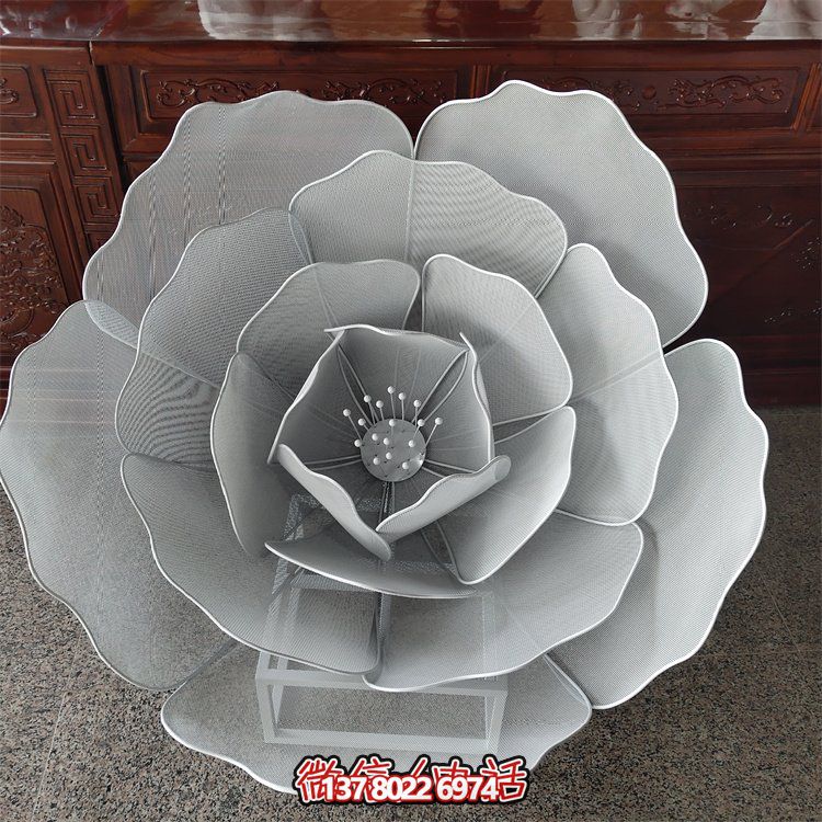 不锈钢镂空户外莲花雕塑，更美的园林景观