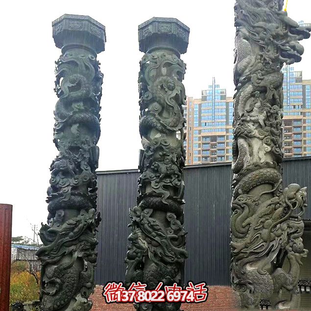仿青石中国龙柱，为酒店门前增添灵动气息