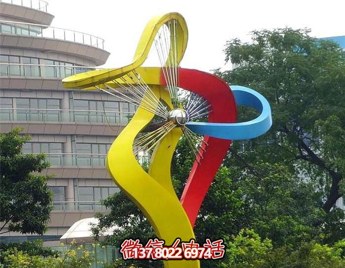 美轮美奂的不锈钢彩虹舞景观雕塑，点缀小区环境