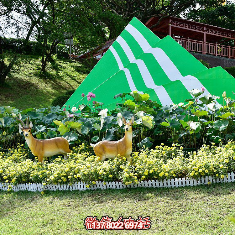 仿真梅花鹿回头挂件
