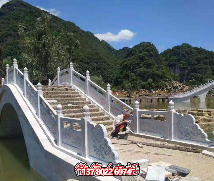 石拱桥，精美汉白玉栏杆，美景美景