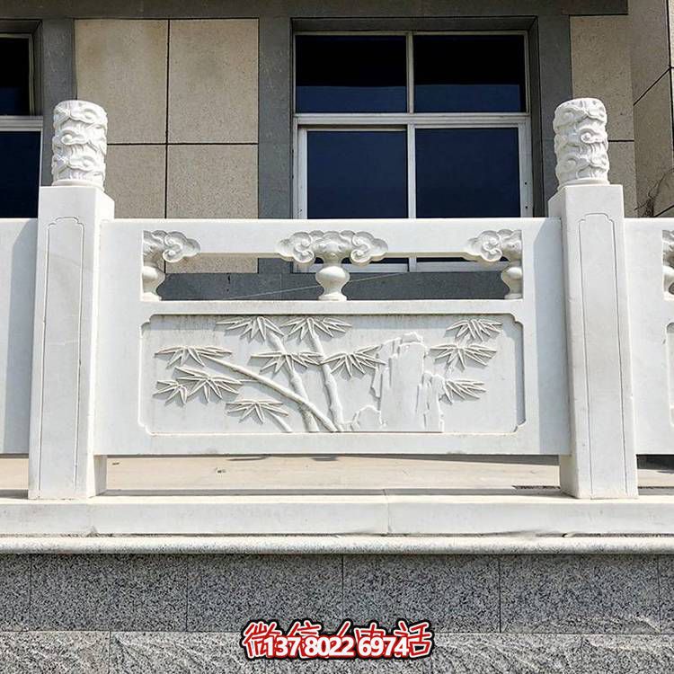 精致古典庭院雕饰浮雕石柱、栏杆、栏板，营造温馨园林