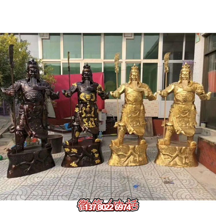 雕刻精美的纯铜关公神像