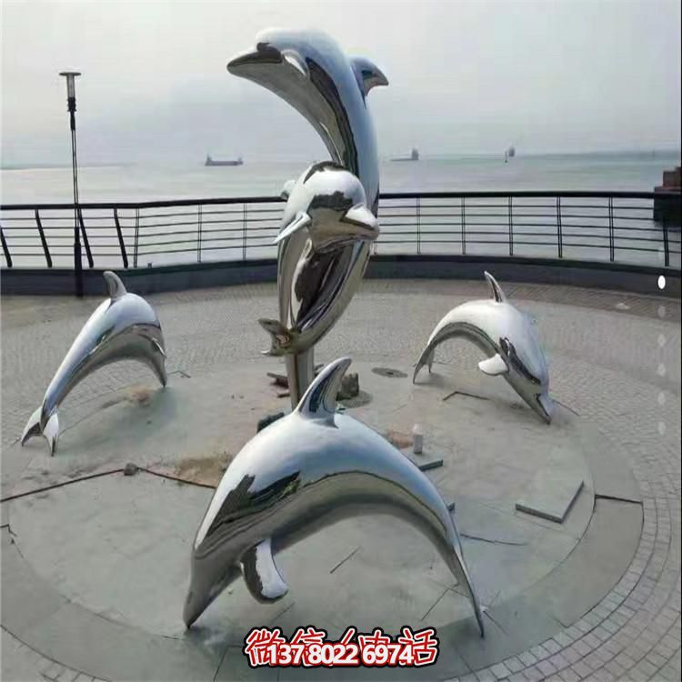不锈钢海豚雕塑，让海边的广场更加美观