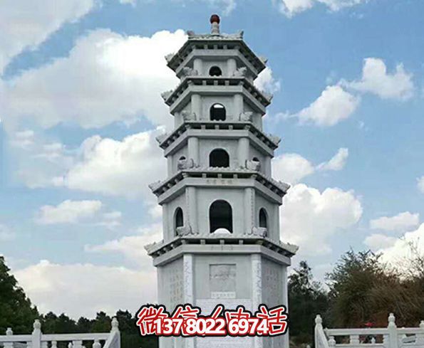 精美多层大理石宝塔，见证古老寺院的美丽景观