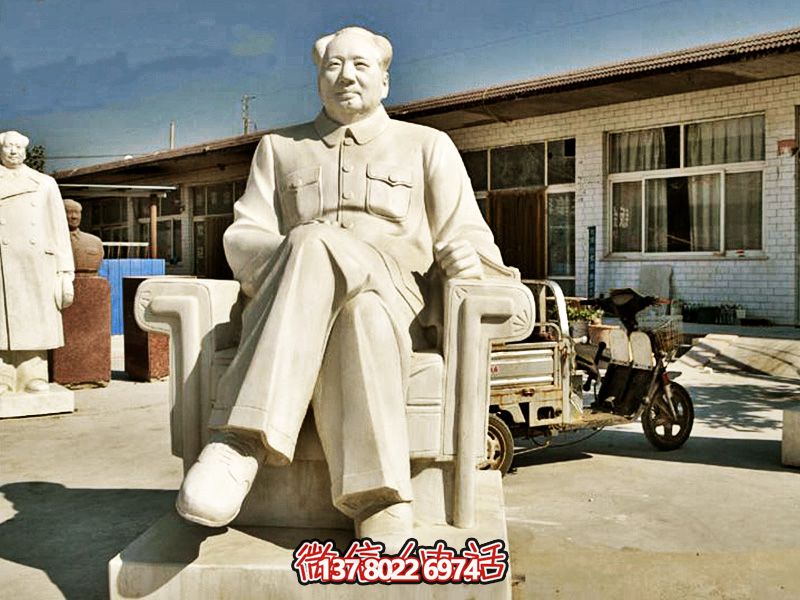 汉白玉毛泽东雕塑，见证历史瞬间
