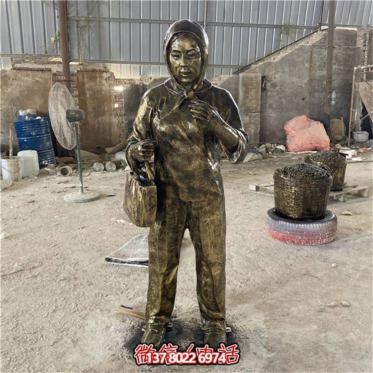 玻璃钢仿铜人物雕塑，美化园林景区