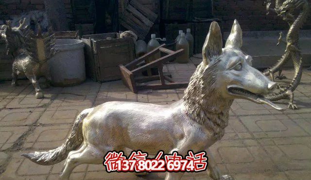 时尚不锈钢行走狼狗雕塑，为公园景区增添创意