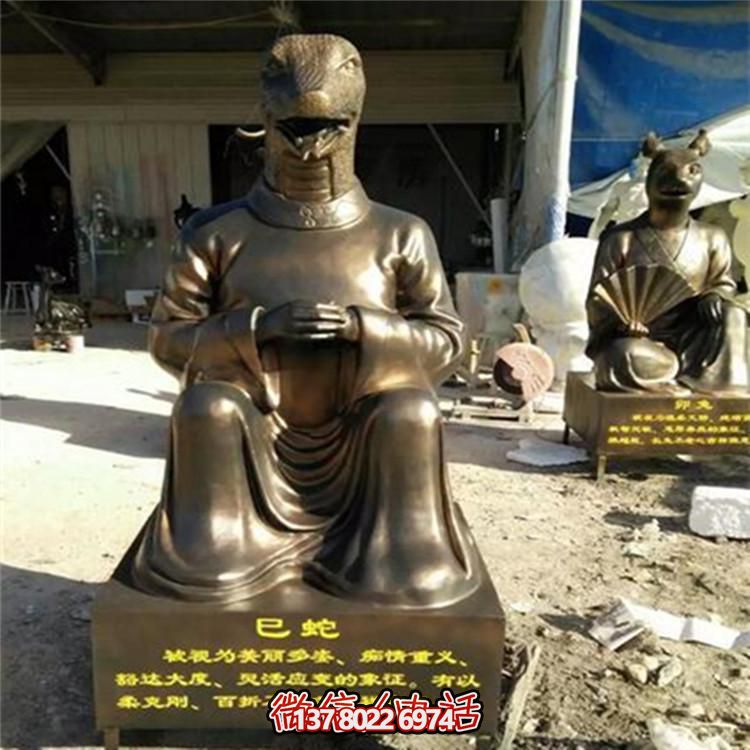 玻璃钢仿铜人身兽面户外摆件