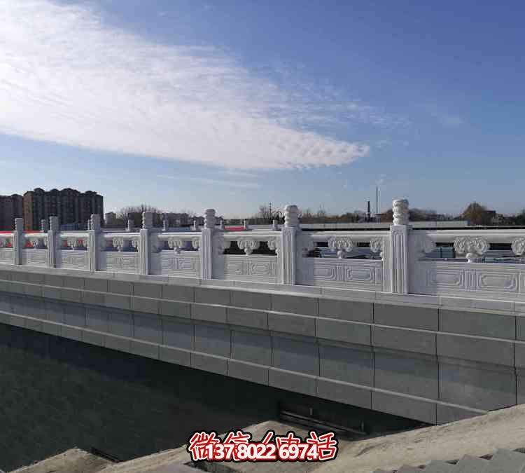 精美石雕桥栏杆，艺术美学完美结合